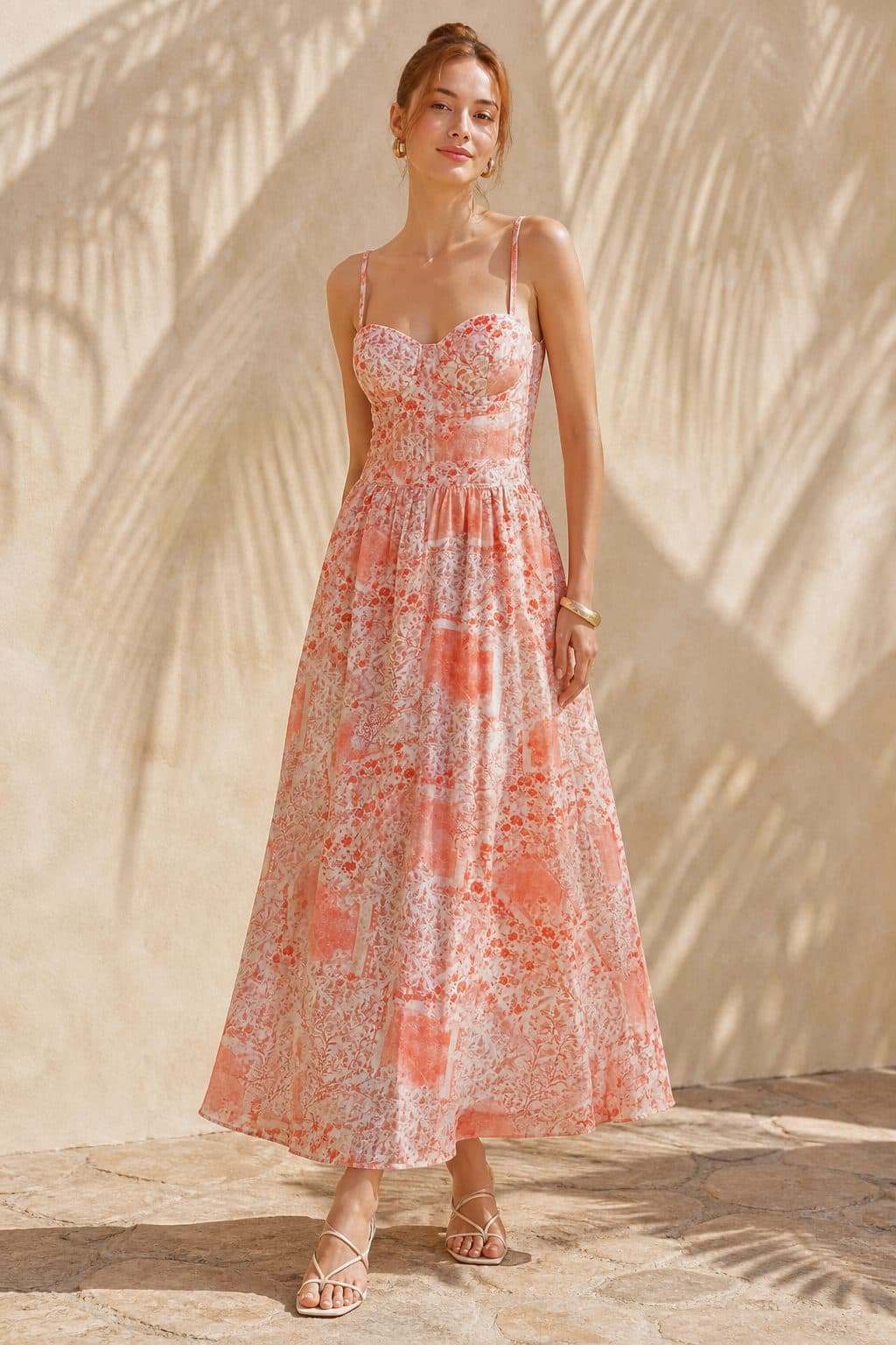 Costas do vestido midi floral bustier
